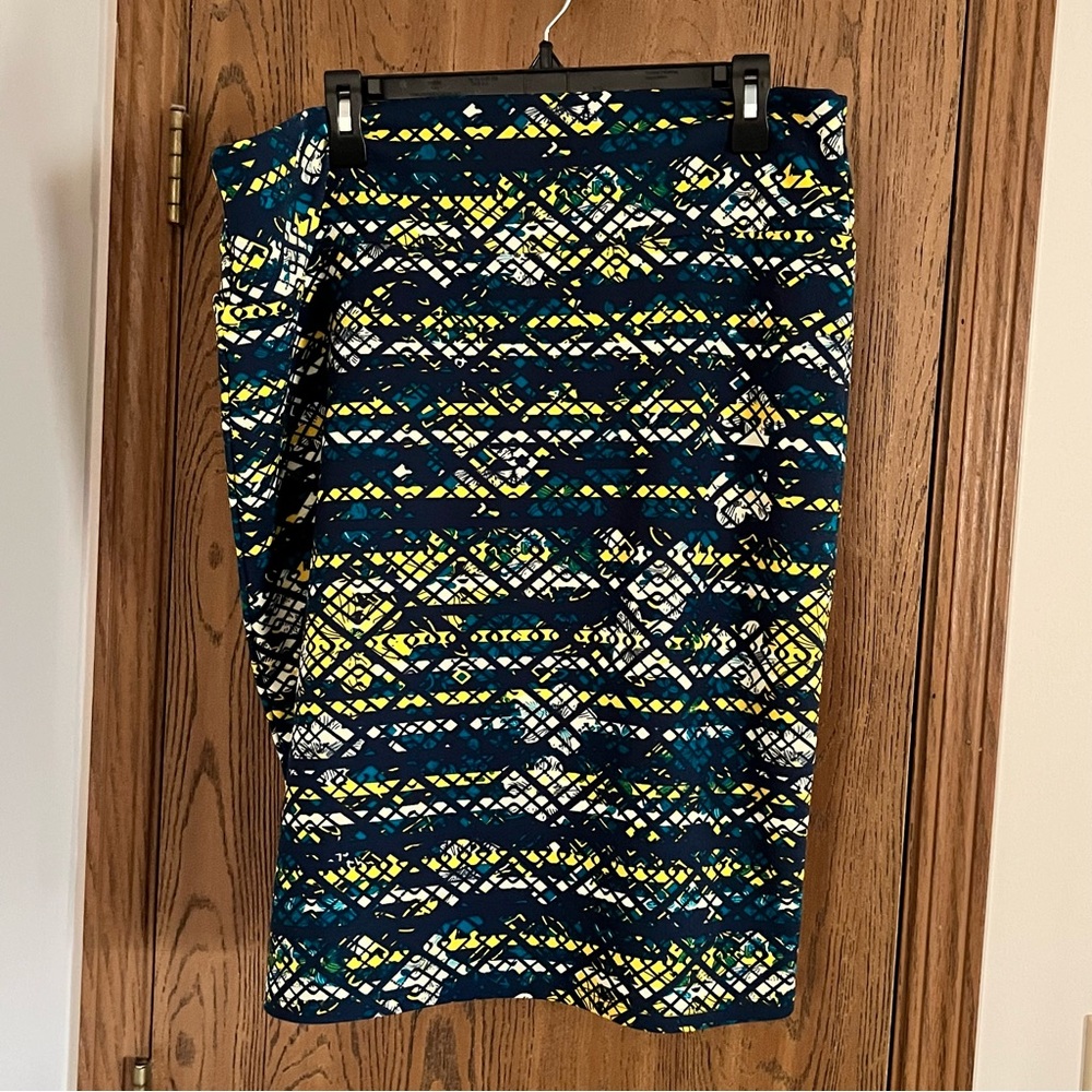 Lularoe skirt - 3XL - Navy & Yellow